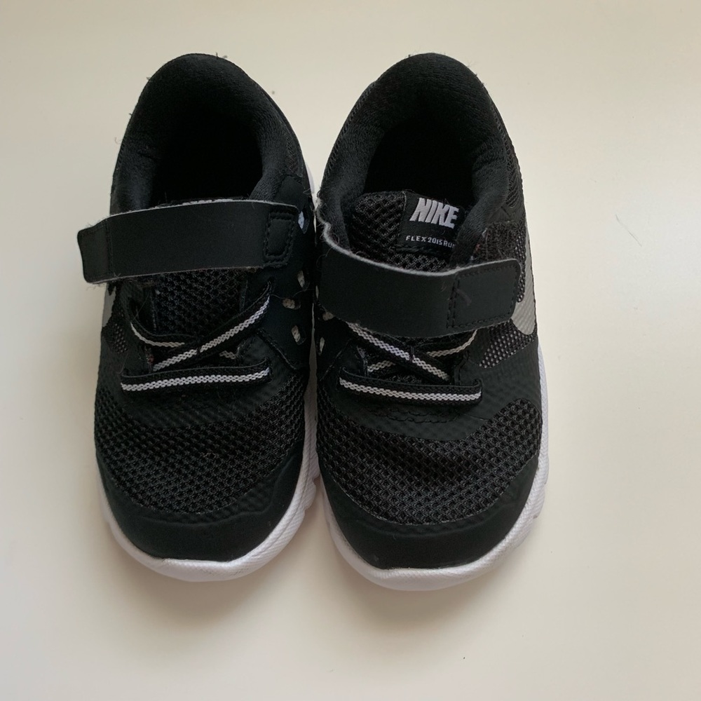 Baby Nike, sz 6
